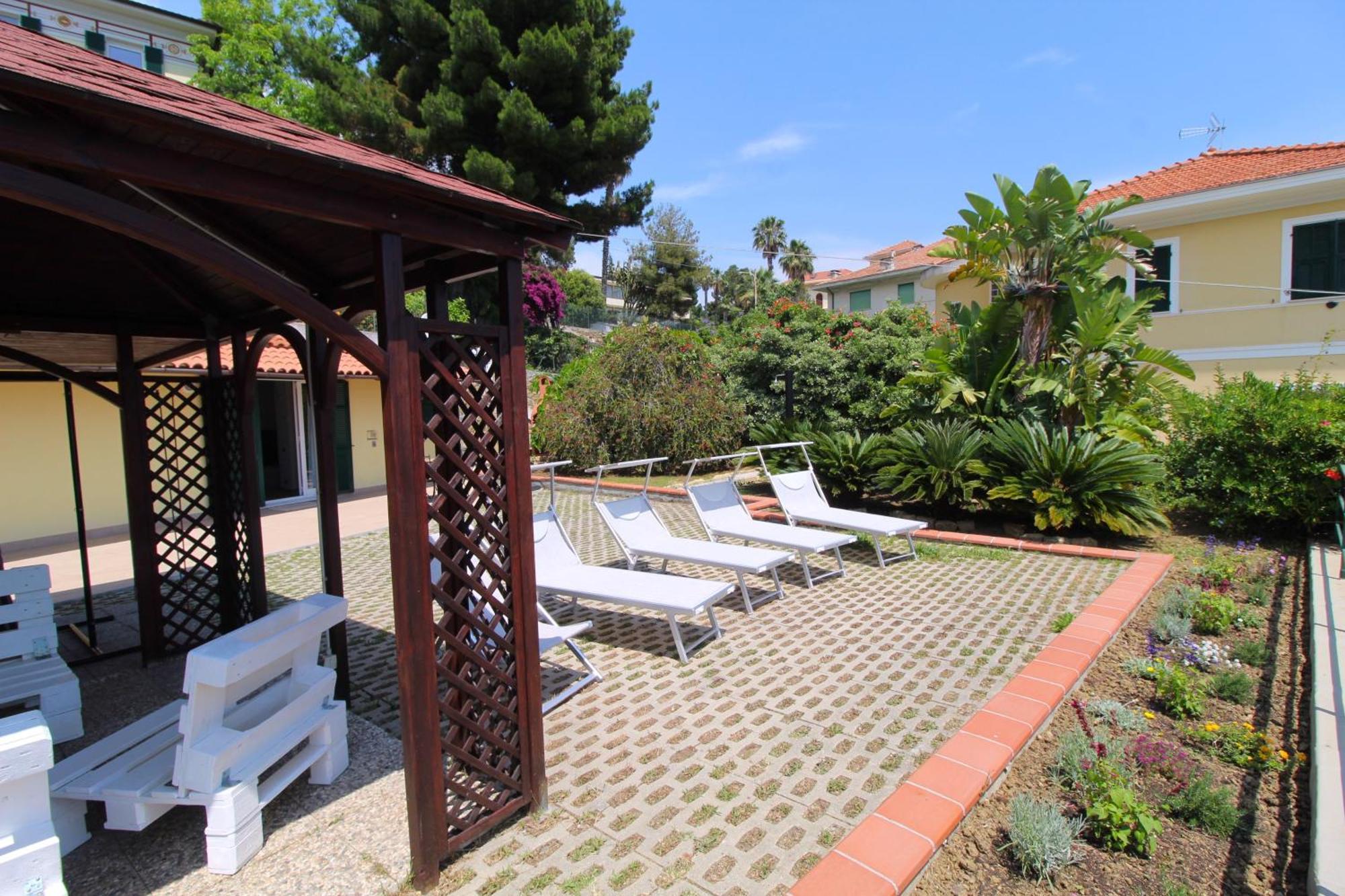 La Pace, Il Sole, Il Mare - Sanremo Casa Indipendente Vista Mare, Posto Auto Privato, Ampio Spazio Esterno Attrezzato, A Pochi Minuti Dalle Spiagge Exteriör bild