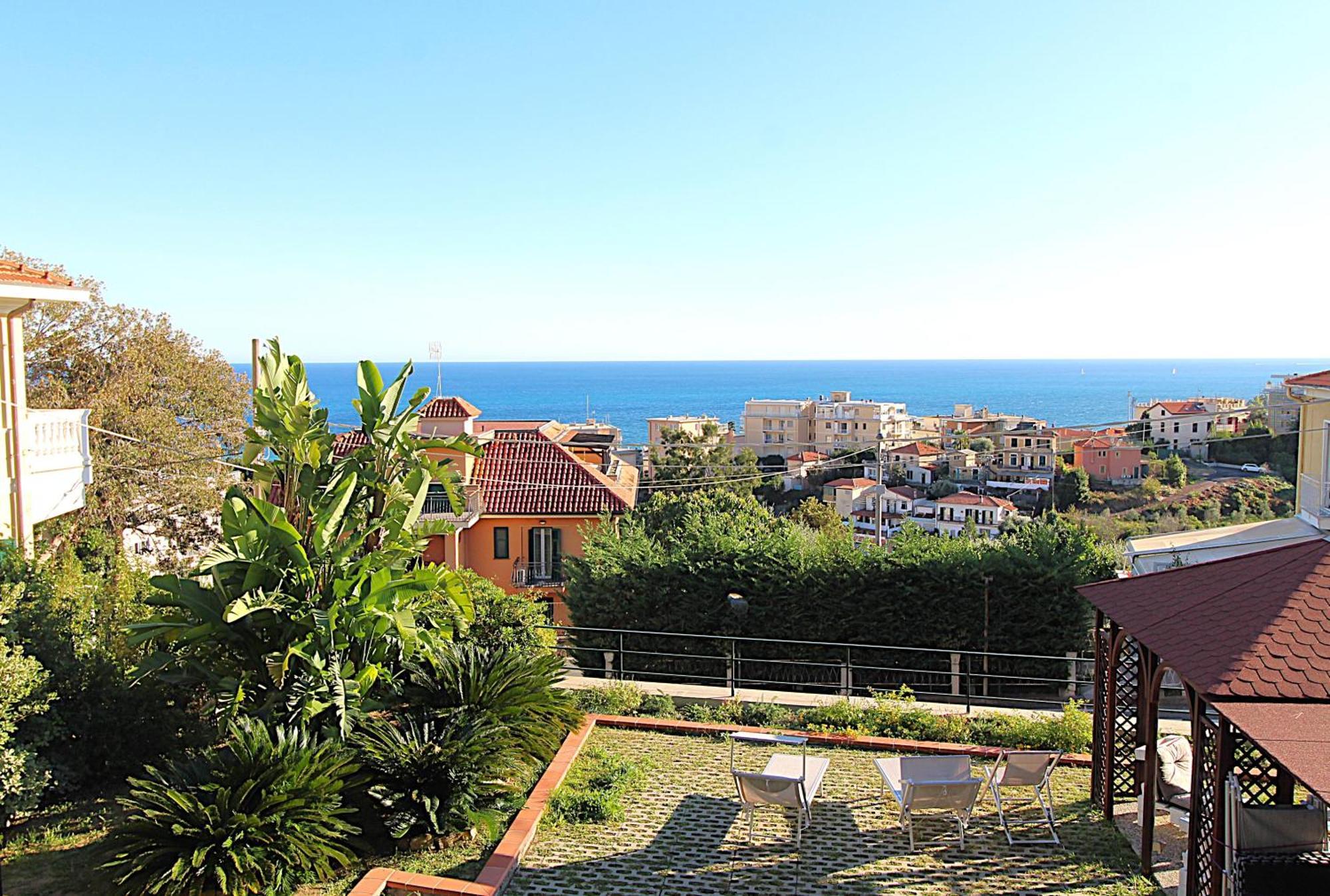 La Pace, Il Sole, Il Mare - Sanremo Casa Indipendente Vista Mare, Posto Auto Privato, Ampio Spazio Esterno Attrezzato, A Pochi Minuti Dalle Spiagge Exteriör bild